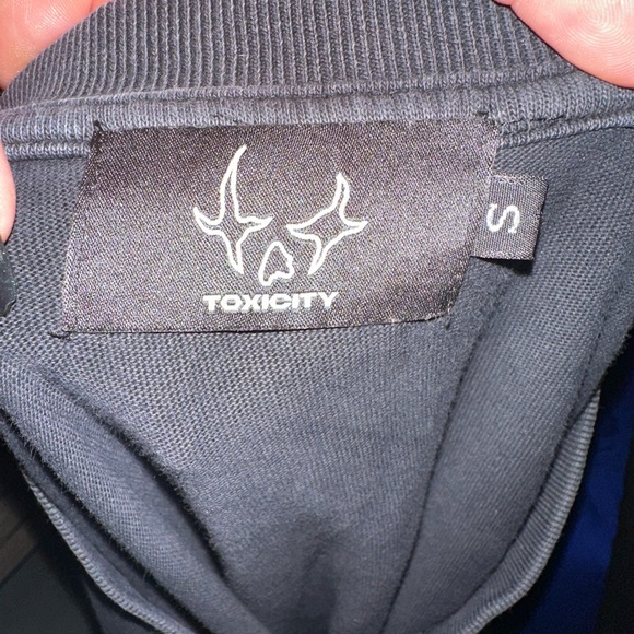 TOXICITY
TOXICITY: Toxic World Vintage Graphic Tee •Men’s size:S-fits like L EUC - Picture 4 of 4